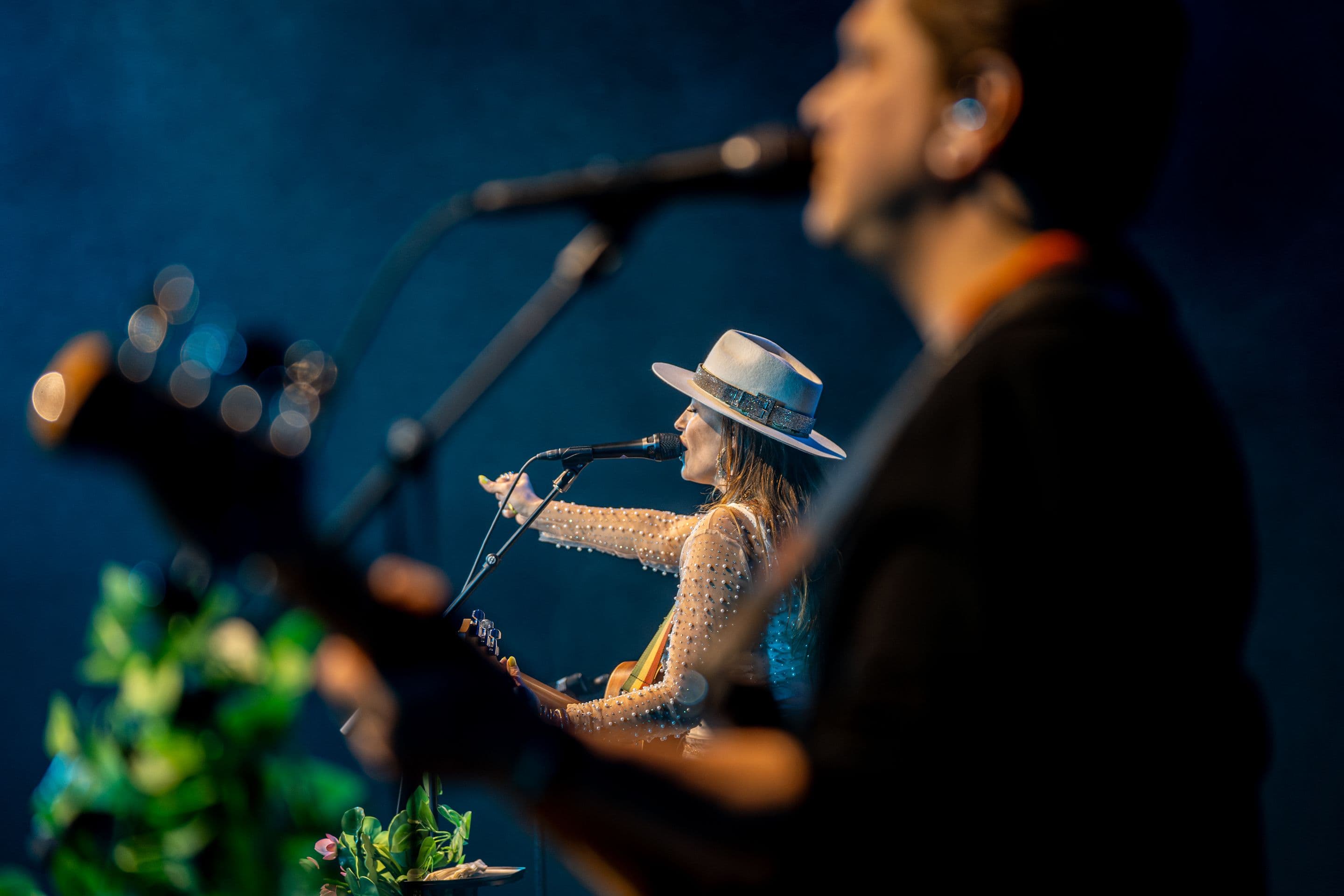 Anuhea sings