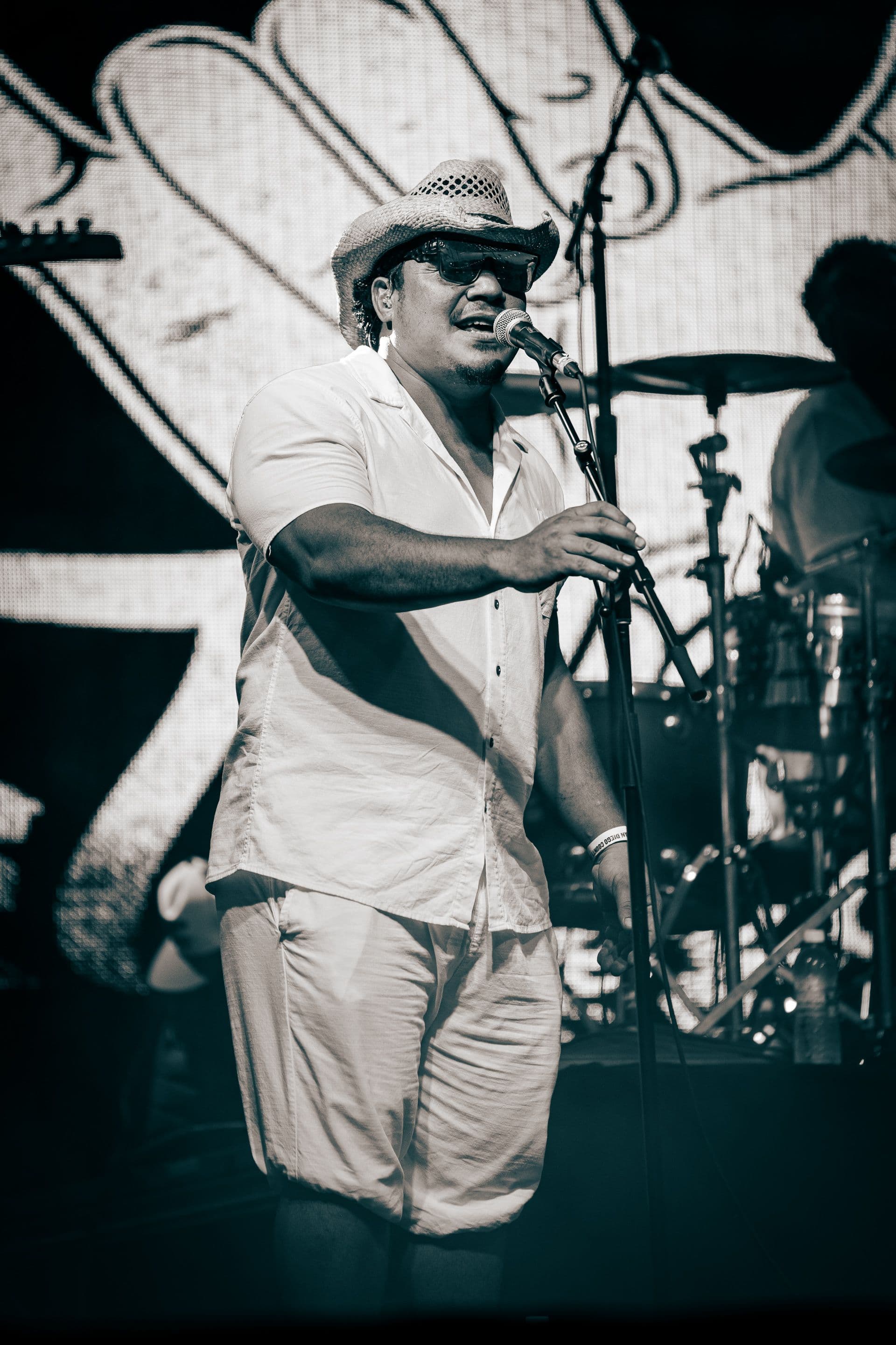 Iam Tongi's Uncle Tau on stage